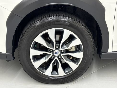 Used 2025 Subaru Outback Limited AWD/4WD image 10