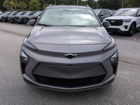 Used 2023 Chevrolet Bolt EUV Premier w/ Sun & Sound Package FWD image 9