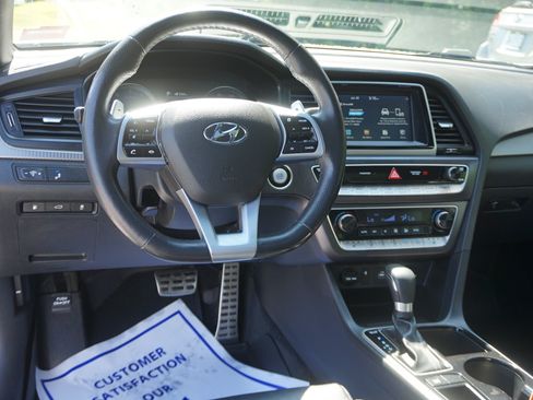 Used 2018 Hyundai Sonata Sport FWD image 16