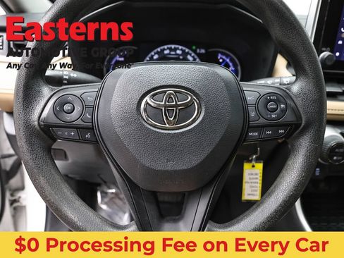 Used 2023 Toyota RAV4 LE AWD/4WD image 10
