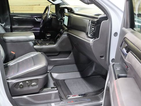 Used 2024 GMC Sierra 1500 AT4X image 70