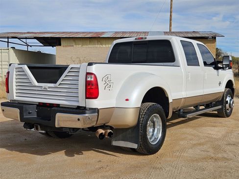 Used 2012 Ford F350 Lariat w/ Chrome Pkg image 5