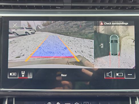 Used 2023 Audi Q8 Premium Plus image 23