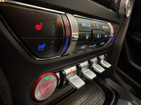 Used 2019 Ford Mustang GT Premium w/ Equipment Group 401A RWD image 20