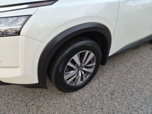 Used 2022 Nissan Pathfinder SL image 6