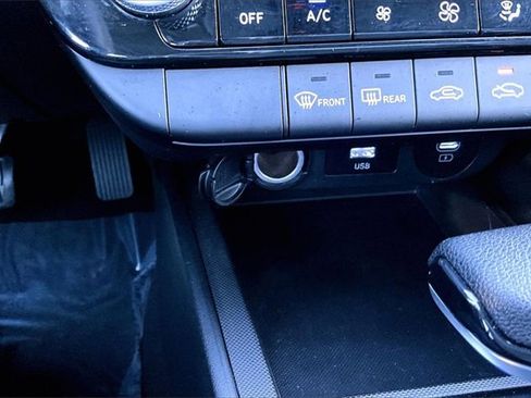 Used 2024 Hyundai Elantra SEL image 15