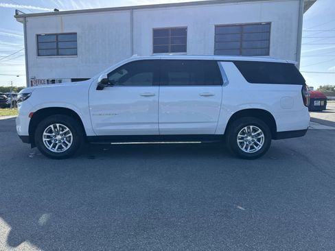Used 2024 Chevrolet Suburban LT AWD/4WD image 5