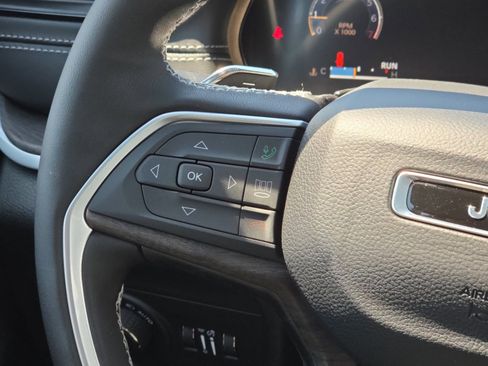 New 2026 Jeep Grand Cherokee Altitude AWD/4WD image 19