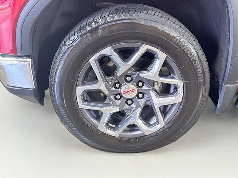 Used 2025 GMC Sierra 1500 SLT w/ SLT Premium Package AWD/4WD image 38