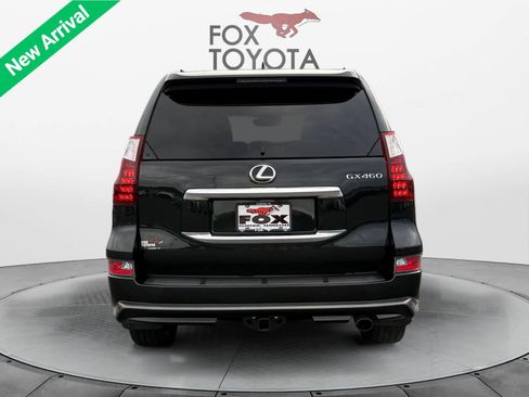 Used 2022 Lexus GX 460 Premium w/ Accessory Package AWD/4WD image 5