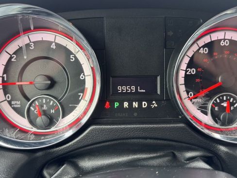 Used 2020 Dodge Grand Caravan SXT image 20