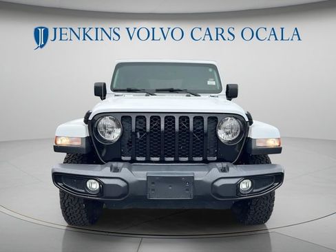 Used 2022 Jeep Gladiator Sport AWD/4WD image 9