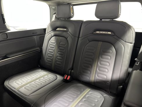Used 2024 Rivian R1S Adventure AWD/4WD image 25