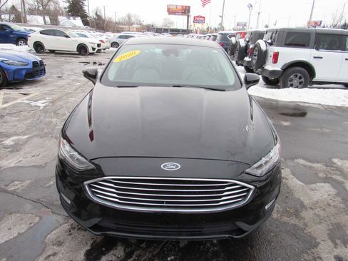 Used 2020 Ford Fusion SE w/ Equipment Group 151A image 2