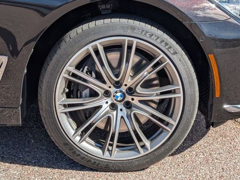 Used 2016 BMW 750i xDrive image 10