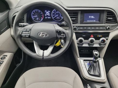 Used 2019 Hyundai Elantra SE image 22