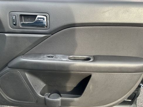 Used 2012 Ford Fusion SE FWD image 24
