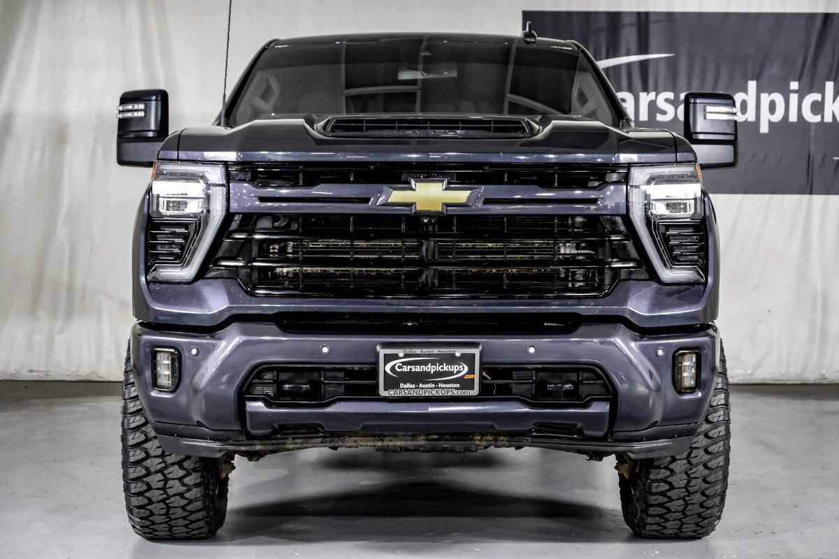 Used 2024 Chevrolet Silverado 2500 LTZ w/ LTZ Convenience Package AWD/4WD image 3