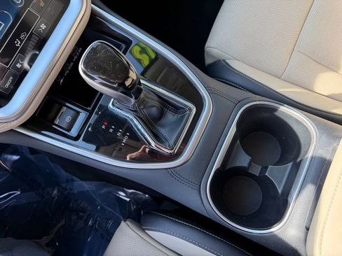 Used 2023 Subaru Outback Limited image 26