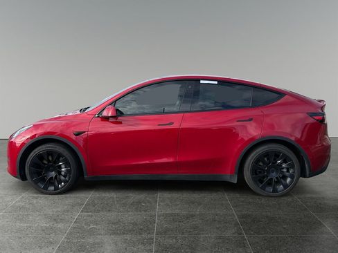 Used 2021 Tesla Model Y Long Range image 22