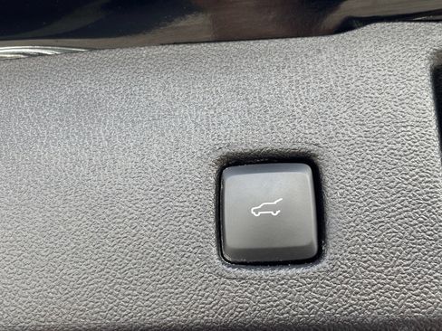Used 2025 Ford Escape ST-Line Select AWD/4WD image 11