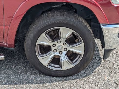 Used 2022 RAM 1500 Laramie AWD/4WD image 12