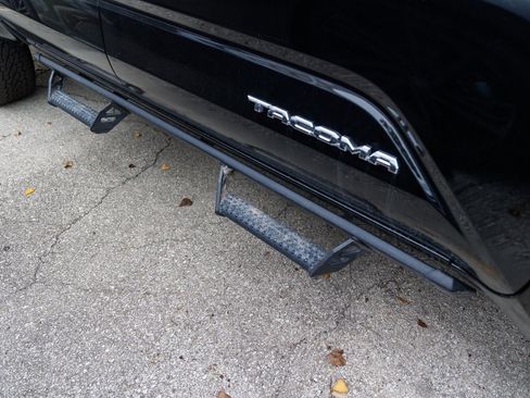 Certified 2024 Toyota Tacoma SR5 image 11