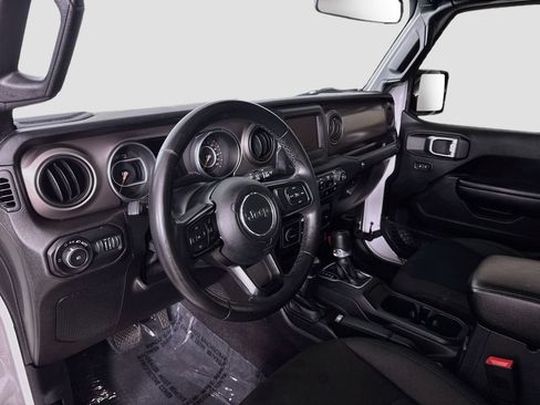Used 2018 Jeep Wrangler Unlimited Sport S AWD/4WD image 10