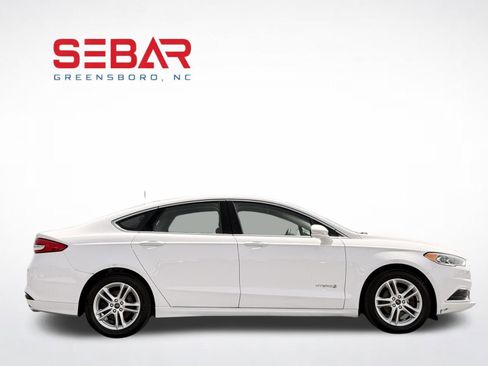 Used 2018 Ford Fusion SE w/ Equipment Group 602A FWD image 6
