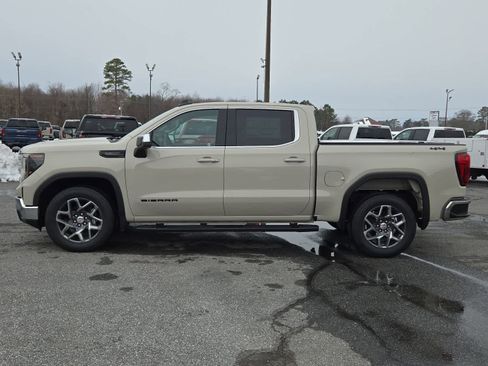 New 2026 GMC Sierra 1500 SLE w/ LPO, Black Badging Package image 5