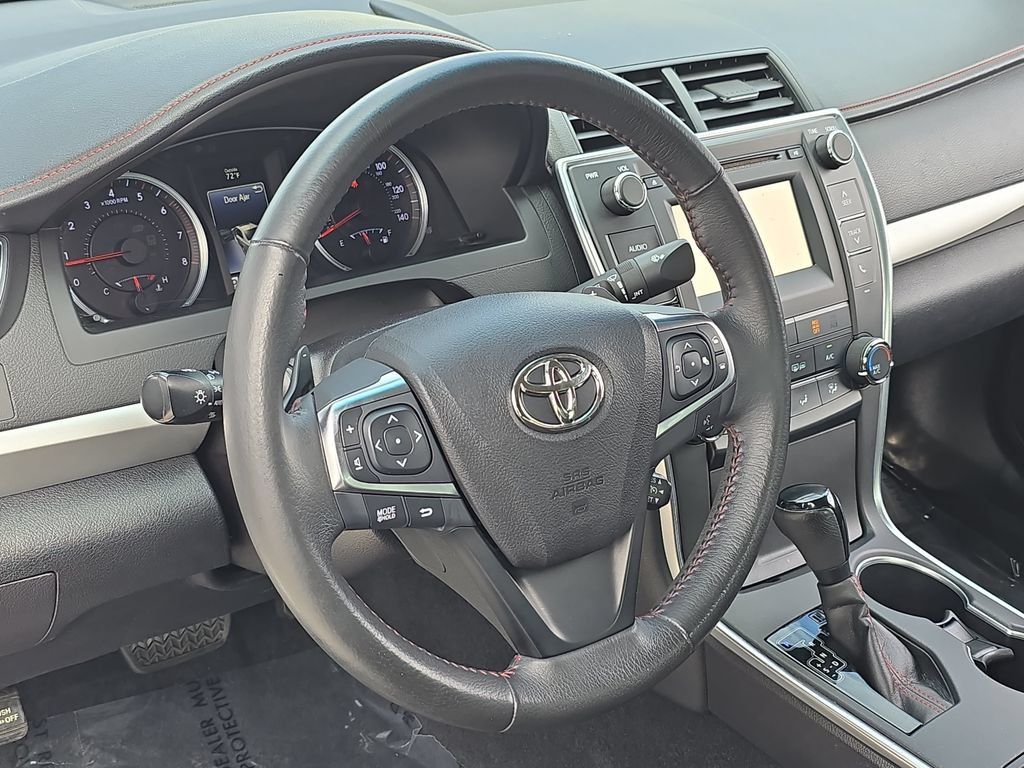 Used 2017 Toyota Camry SE FWD image 18