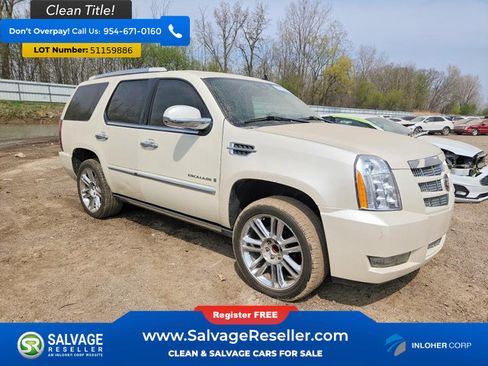 Used 2013 Cadillac Escalade Platinum RWD image 5