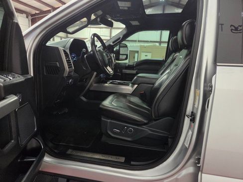 Used 2019 Ford F250 Platinum w/ Platinum Ultimate Package image 6