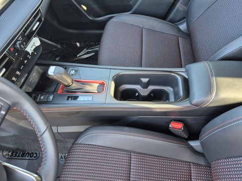Certified 2025 Nissan Kicks SR FWD image 23