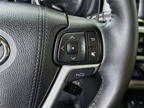 Used 2015 Toyota Highlander Limited Platinum AWD/4WD image 24