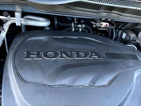 Used 2025 Honda Odyssey Elite image 32