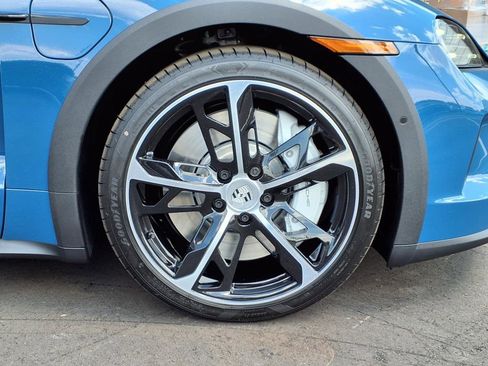 New 2025 Porsche Taycan 4 Cross Turismo image 32