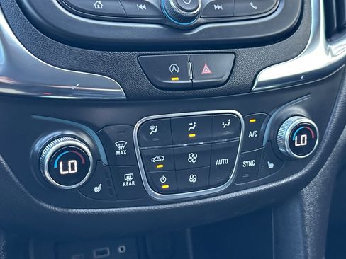 Used 2024 Chevrolet Equinox LT image 18