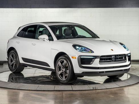 Used 2026 Porsche Macan AWD/4WD image 7