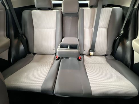 Used 2013 Toyota RAV4 LE image 5