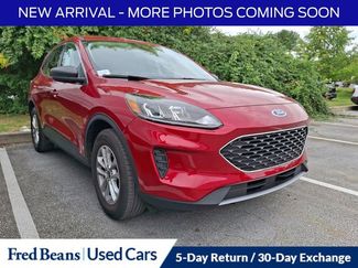Certified 2022 Ford Escape SE w/ Convenience Package image 1