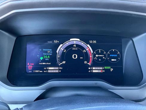 Used 2025 Toyota Sequoia Platinum w/ Tow Technology Package AWD/4WD image 23