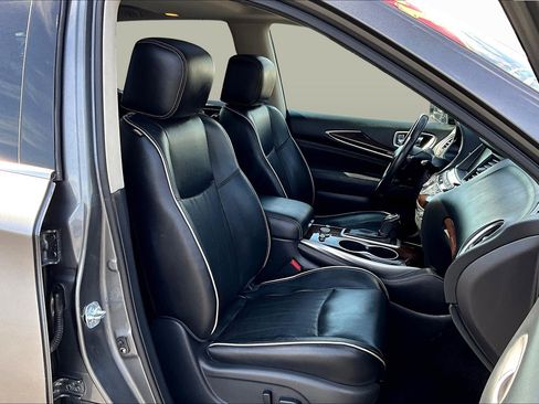 Used 2017 INFINITI QX60 Luxe w/ Deluxe Technology Package image 7