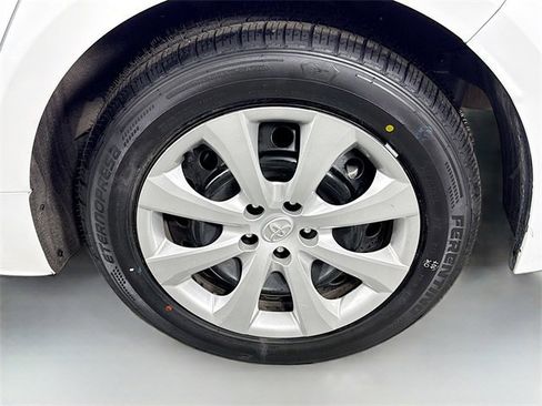 Certified 2024 Toyota Corolla LE image 28