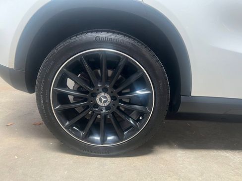 Used 2019 Mercedes-Benz GLA 250 4MATIC image 12