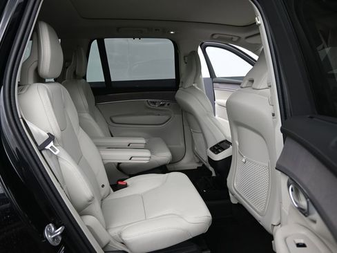 New 2026 Volvo XC90 B6 Ultra w/ Protection Package AWD/4WD image 16