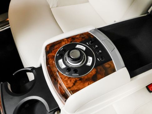 Used 2010 Rolls-Royce Ghost image 64