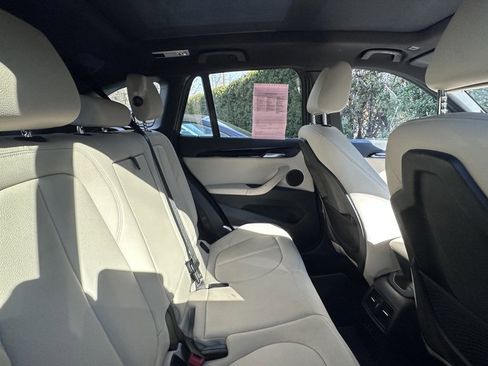 Used 2020 BMW X1 xDrive28i w/ Premium Package image 5