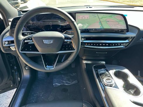 New 2025 Cadillac Lyriq Luxury image 10