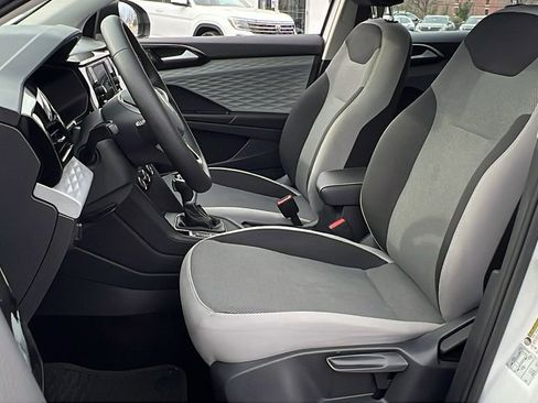 Used 2022 Volkswagen Taos S w/ IQ Drive S Package image 17